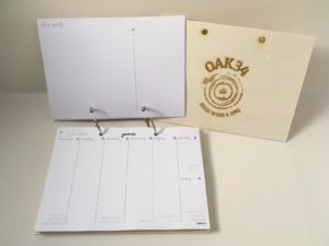 houten agenda met logo